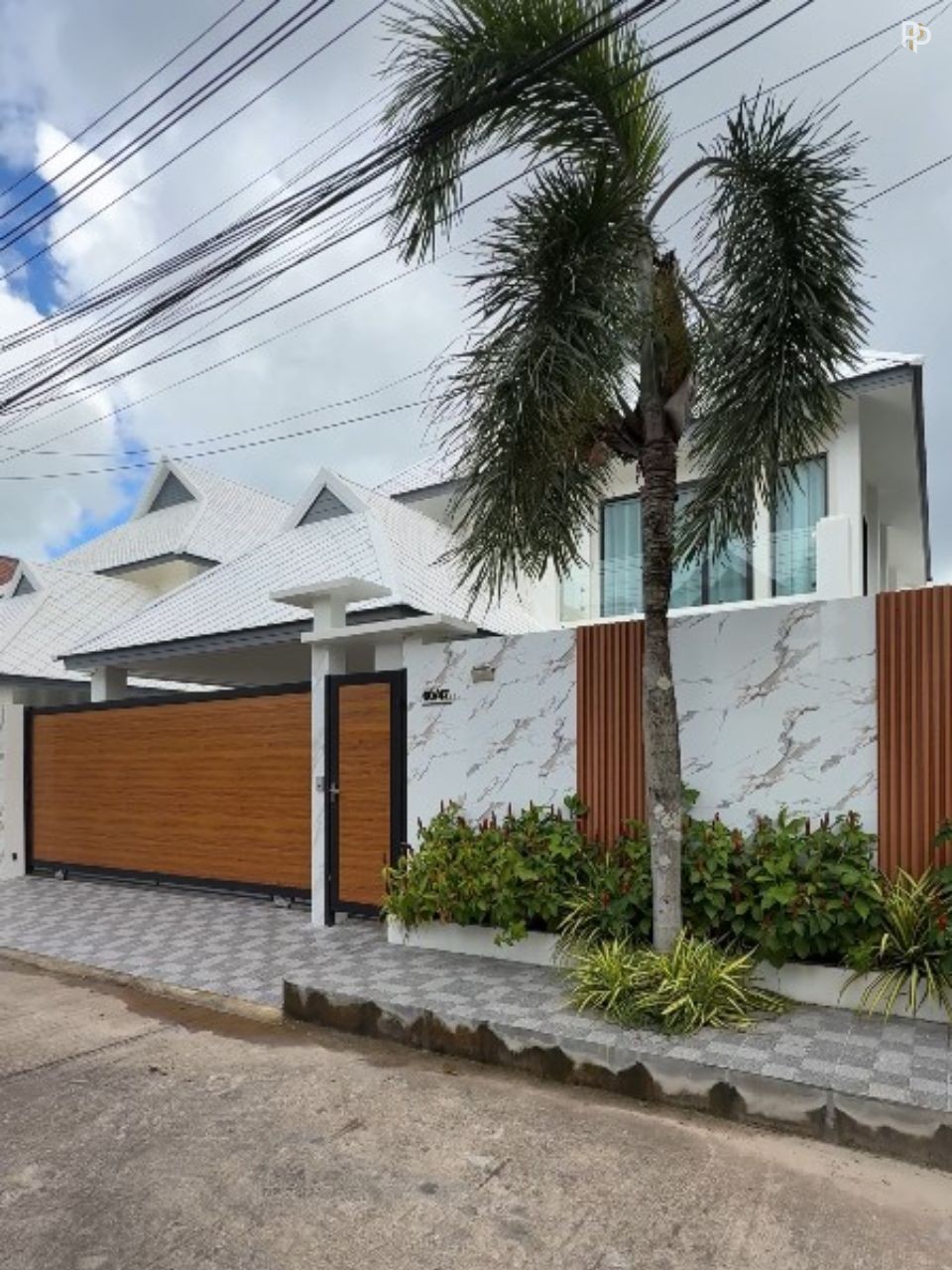 Suriyaporn Place Villla - Image 1